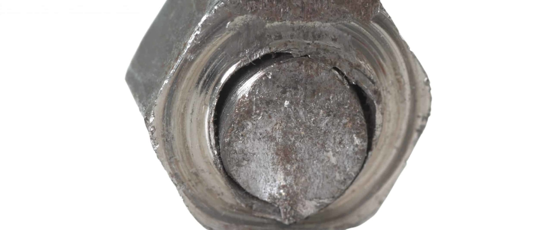 How Thread Wear Compromises Solid-State Component Mounting Stability